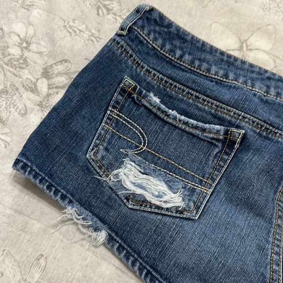 American Eagle Shorts - Size 10 - Picture 6 of 8